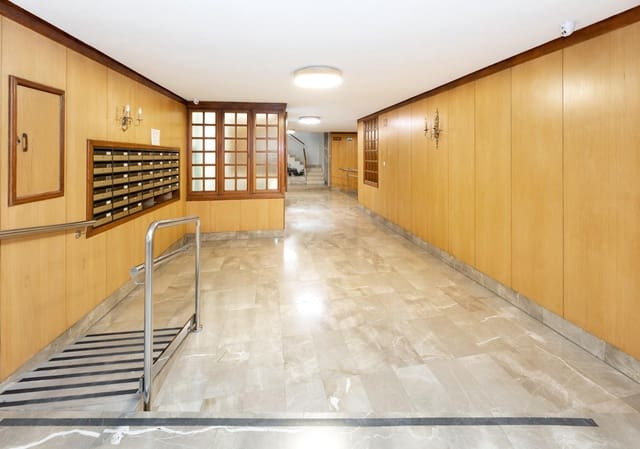 3 soveværelse Lejlighed til salg i Granada by - € 315.000 (Ref: 10059438)