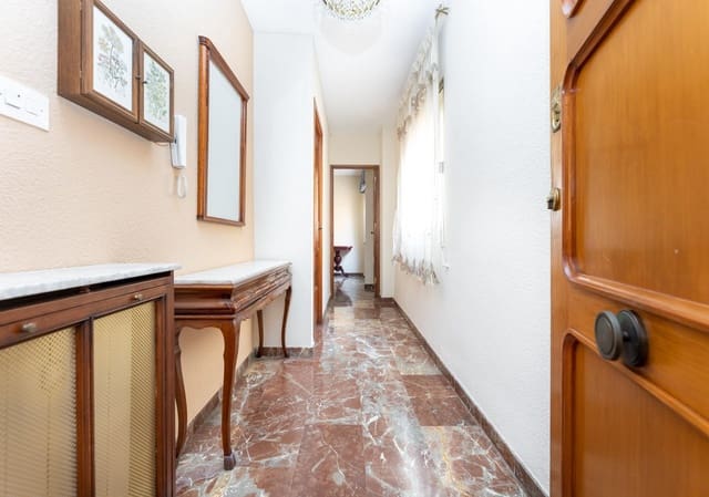 3 soveværelse Lejlighed til salg i Granada by - € 315.000 (Ref: 10059438)