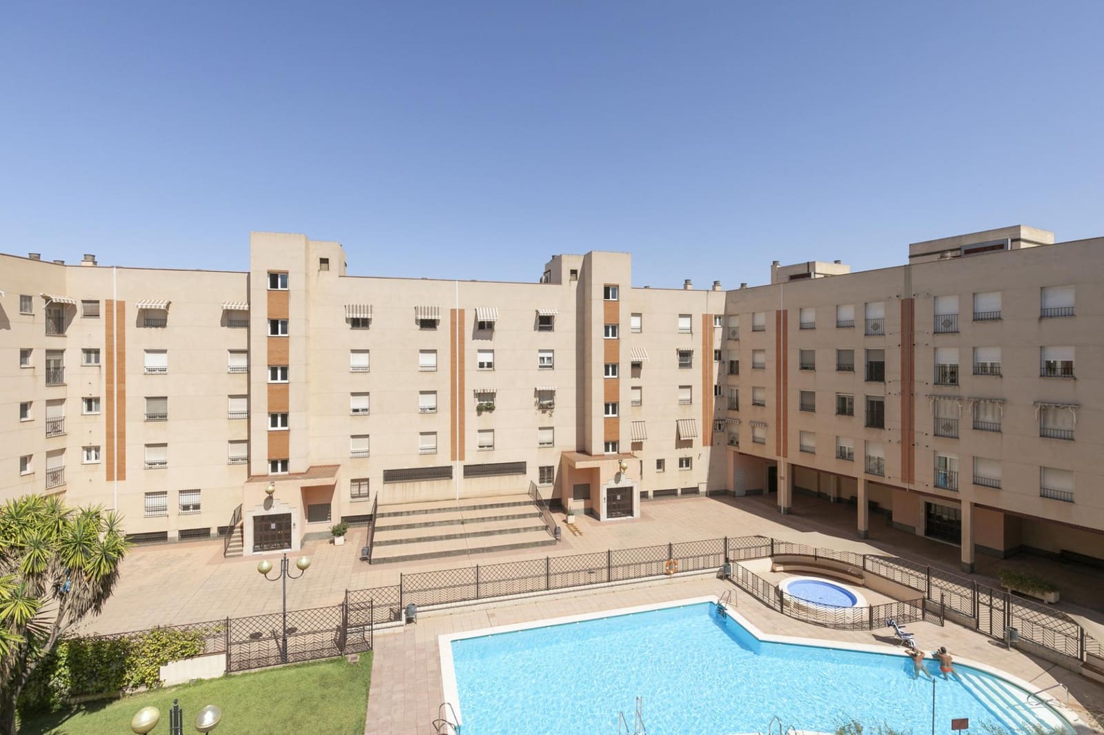4 soveværelse Lejlighed til salg i Granada by med swimmingpool garage - € 455.000 (Ref: 10059439)