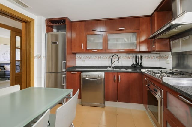 4 soveværelse Lejlighed til salg i Granada by med swimmingpool garage - € 455.000 (Ref: 10059439)