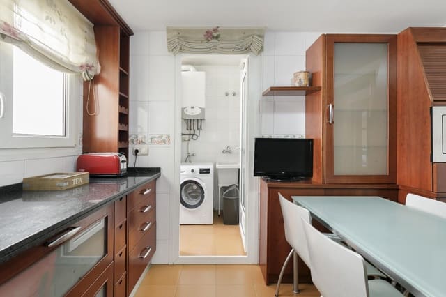 4 soveværelse Lejlighed til salg i Granada by med swimmingpool garage - € 455.000 (Ref: 10059439)