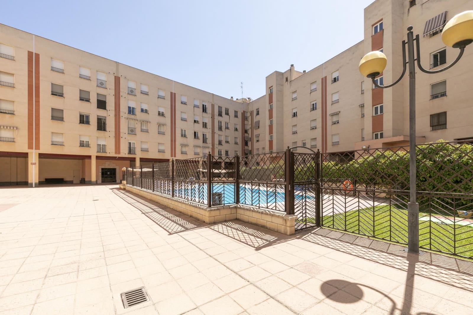 4 soveværelse Lejlighed til salg i Granada by med swimmingpool garage - € 455.000 (Ref: 10059439)