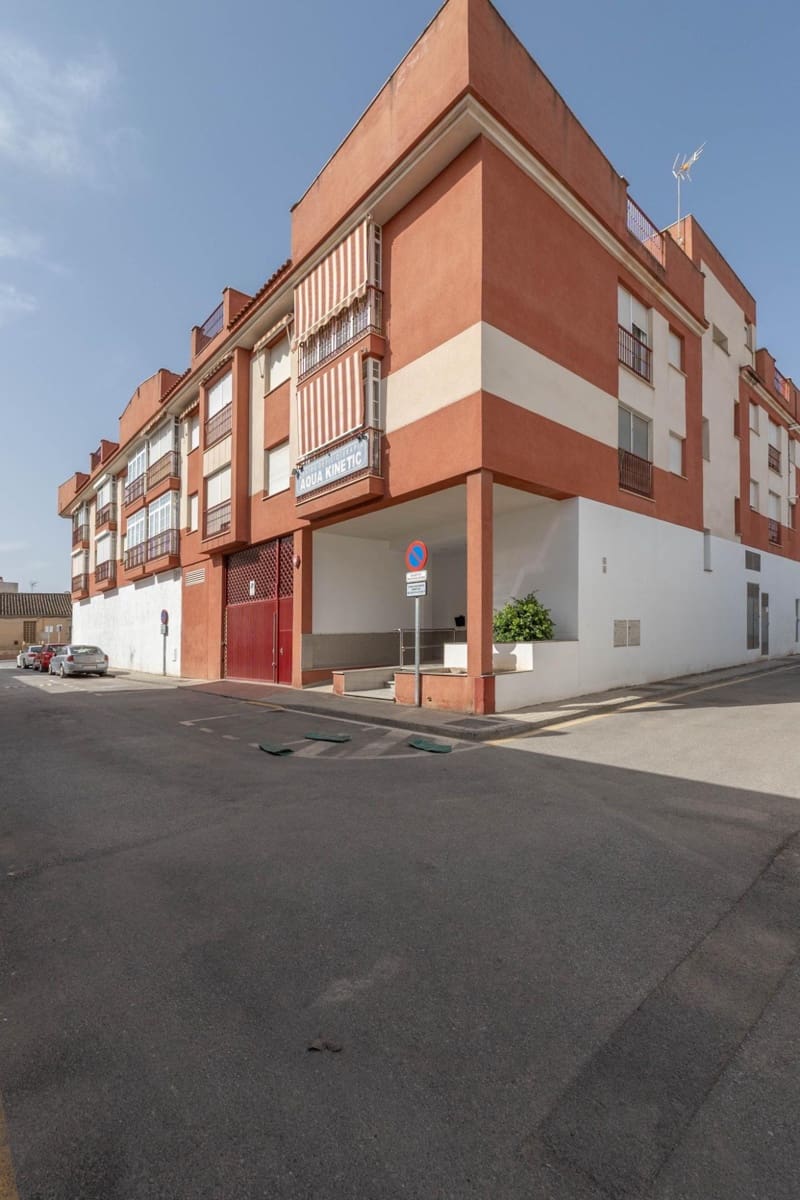Piso de 3 habitaciones en Las Gabias en venta con garaje - 240.000 € (Ref: 10062204)