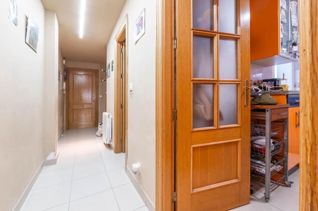 Piso de 3 habitaciones en Las Gabias en venta con garaje - 240.000 € (Ref: 10062204)