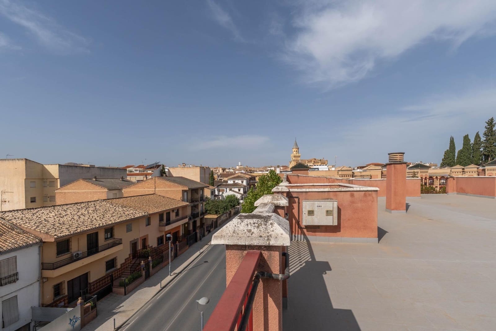 Piso de 3 habitaciones en Las Gabias en venta con garaje - 240.000 € (Ref: 10062204)