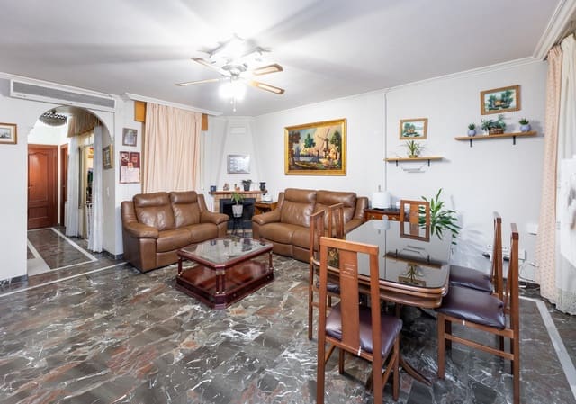 Adosado de 4 habitaciones en Cájar en venta con piscina - 275.000 € (Ref: 10062205)