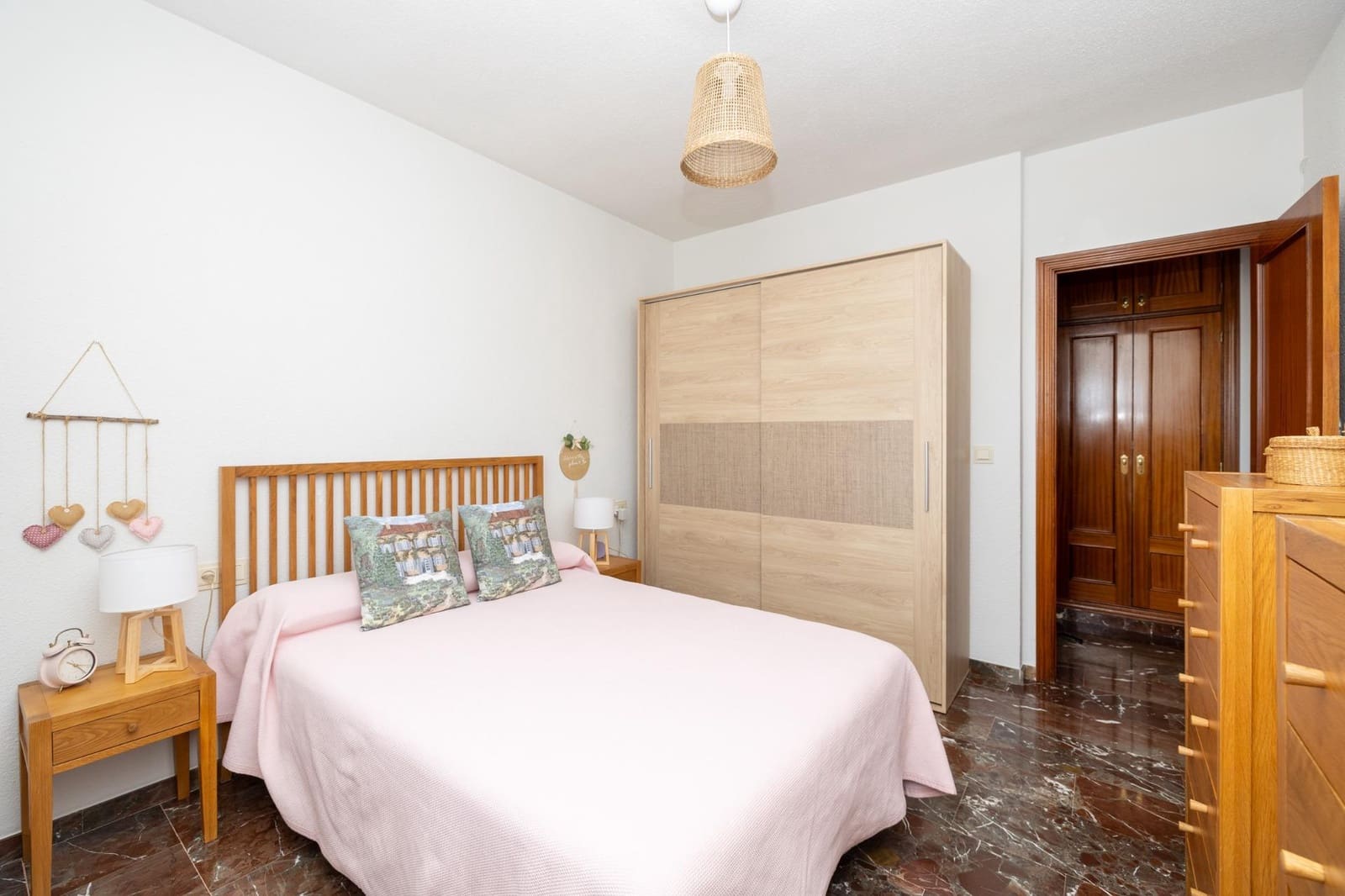 1 Zimmer Apartment zu verkaufen in Granada Stadt - 249.900 € (Ref: 10067884)