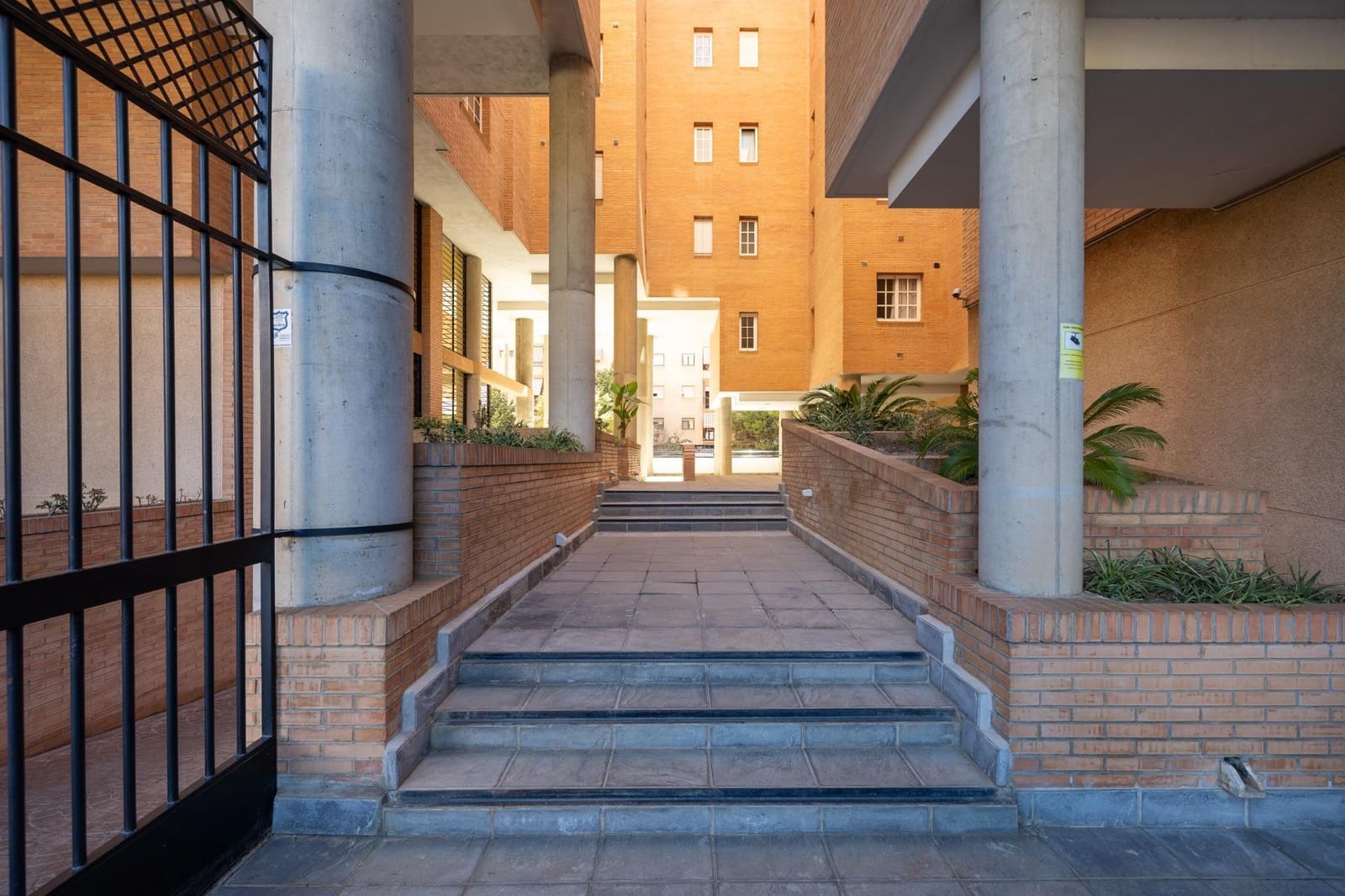 1 Zimmer Apartment zu verkaufen in Granada Stadt - 249.900 € (Ref: 10067884)