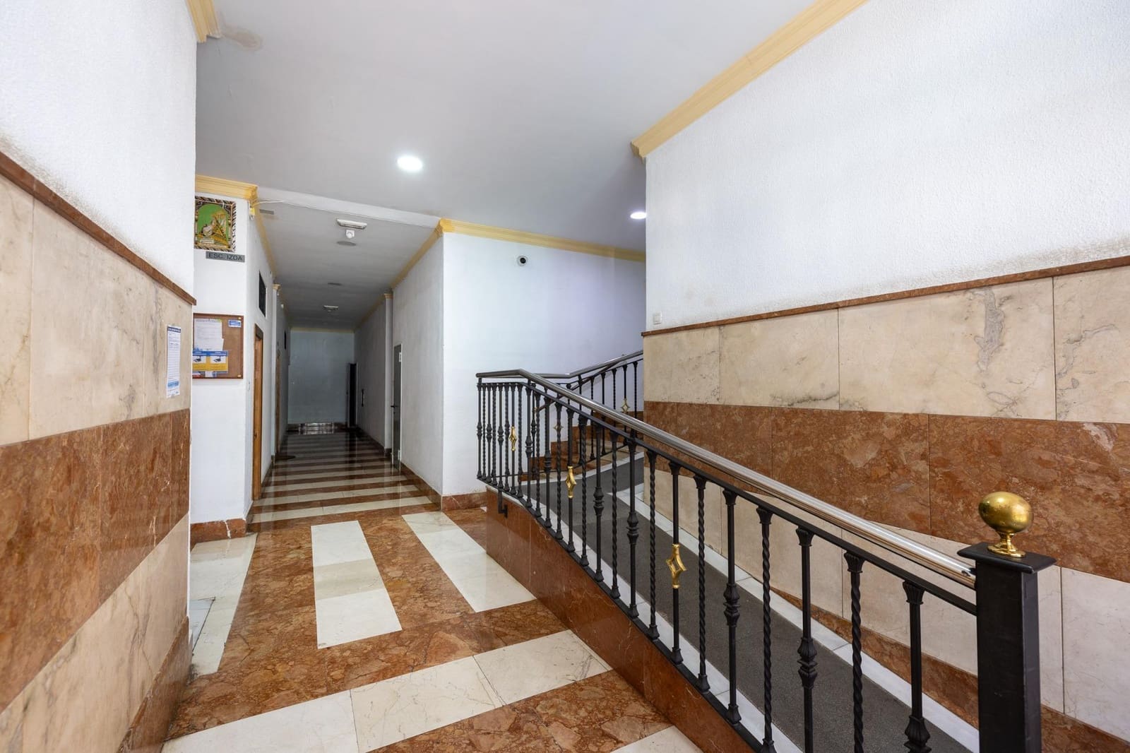4 Zimmer Penthouse zu verkaufen in Granada Stadt - 455.000 € (Ref: 10076641)