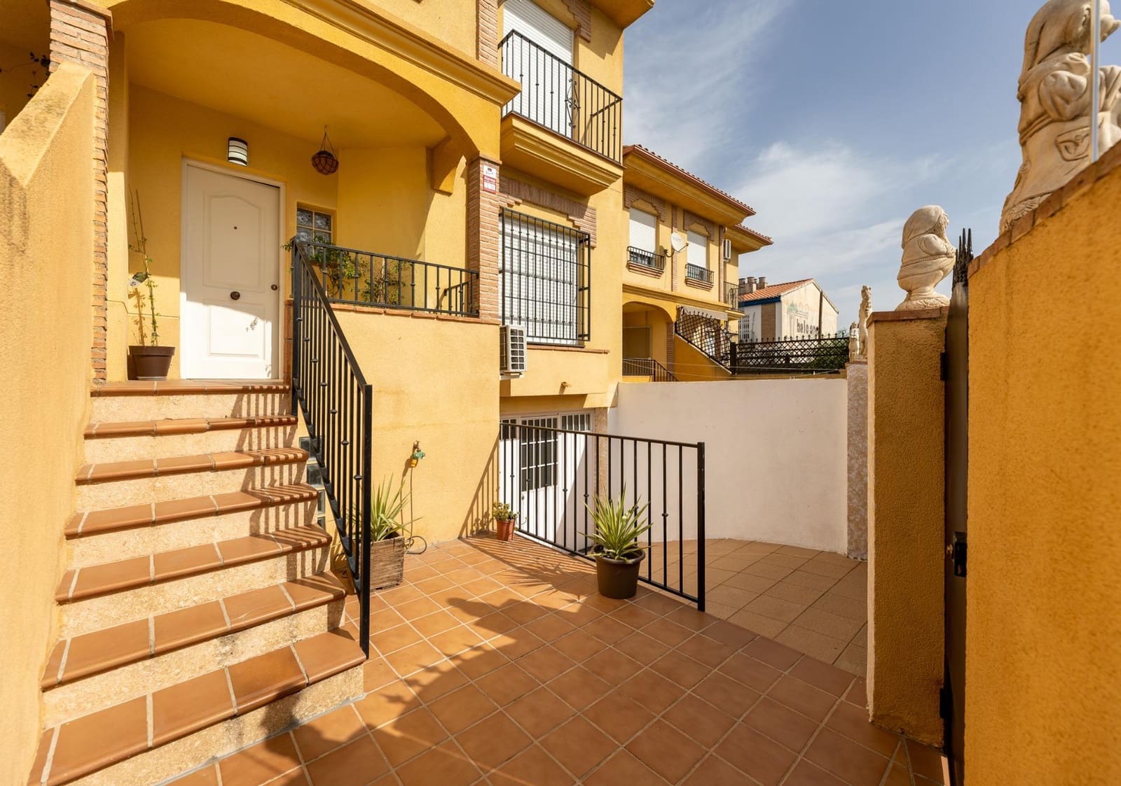 3 sypialnia Dom na sprzedaż w Alhendin z garażem - 295 000 € (Ref: 10076642)