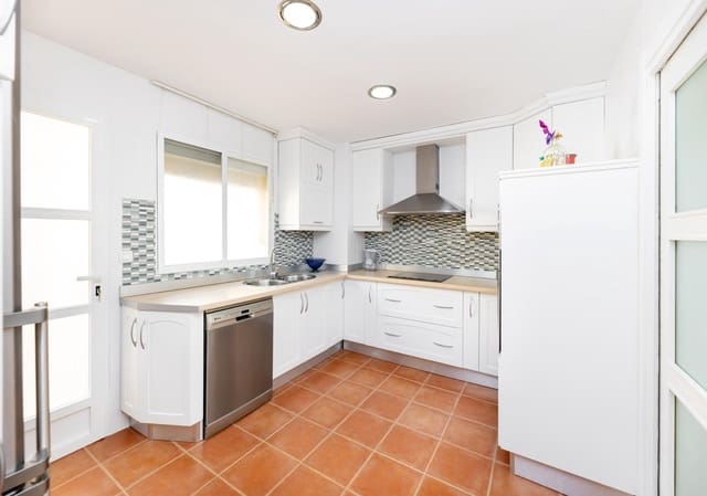 3 sypialnia Dom na sprzedaż w Alhendín z garażem - 295 000 € (Ref: 10076642)