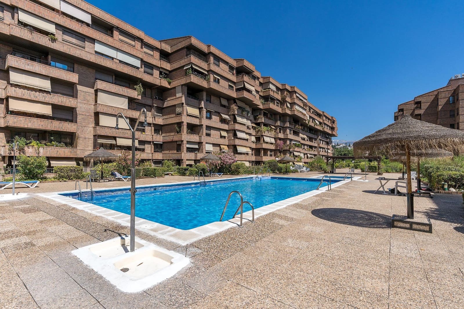 1 chambre Appartement à vendre à Grenade ville avec piscine garage - 190 000 € (Ref: 10078289)