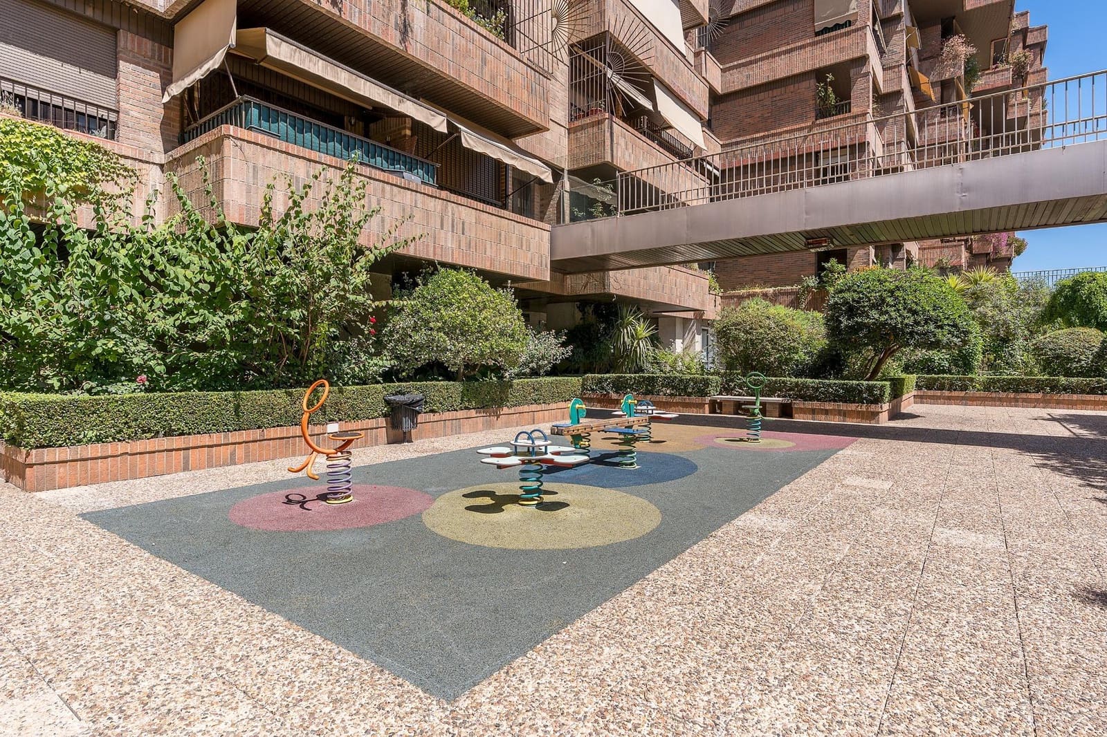 1 chambre Appartement à vendre à Grenade ville avec piscine garage - 190 000 € (Ref: 10078289)