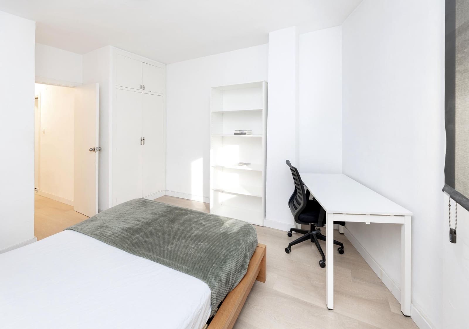 4 bedroom Flat for sale in Granada city - € 439,000 (Ref: 10078290)