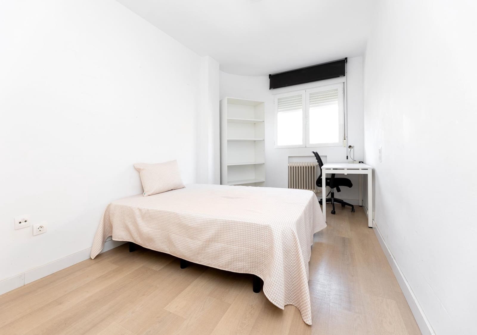 4 bedroom Flat for sale in Granada city - € 439,000 (Ref: 10078290)