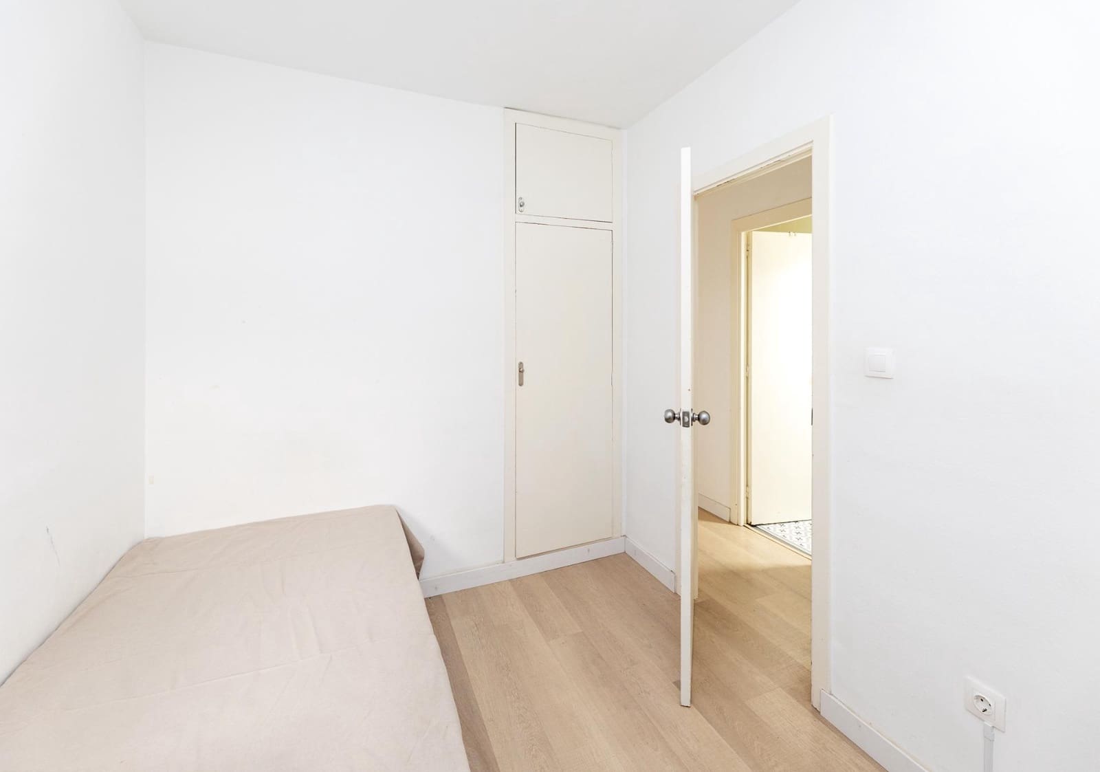 4 bedroom Flat for sale in Granada city - € 439,000 (Ref: 10078290)