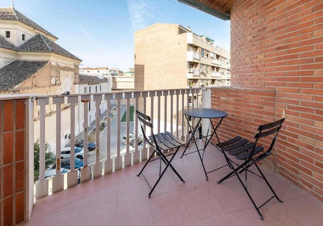 Piso de 4 habitaciones en Centro, Granada ciudad en venta - 439.000 € (Ref: 10078290)
