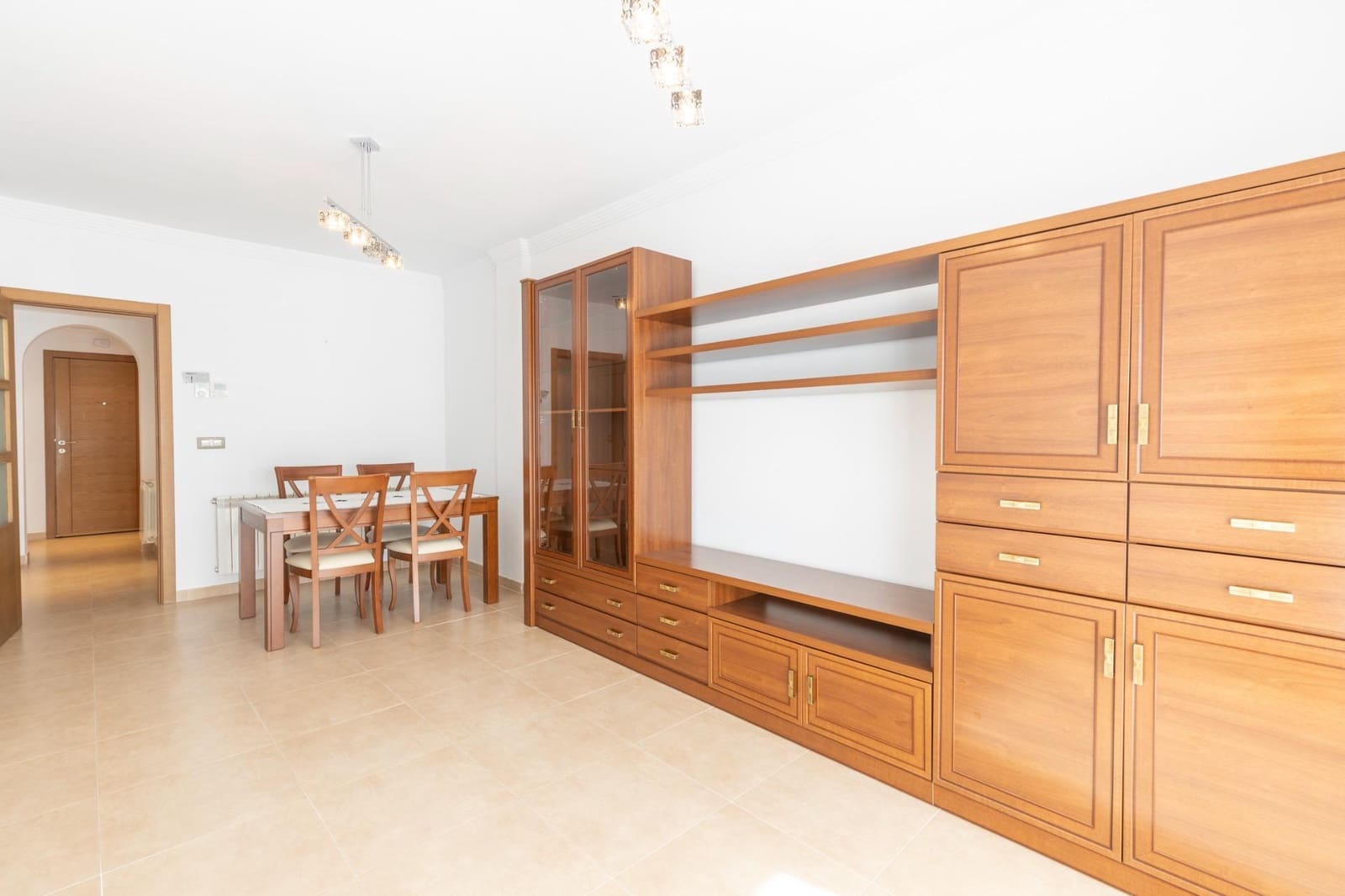 2 slaapkamer Flat te koop in La Zubia met garage - € 198.000 (Ref: 10081143)