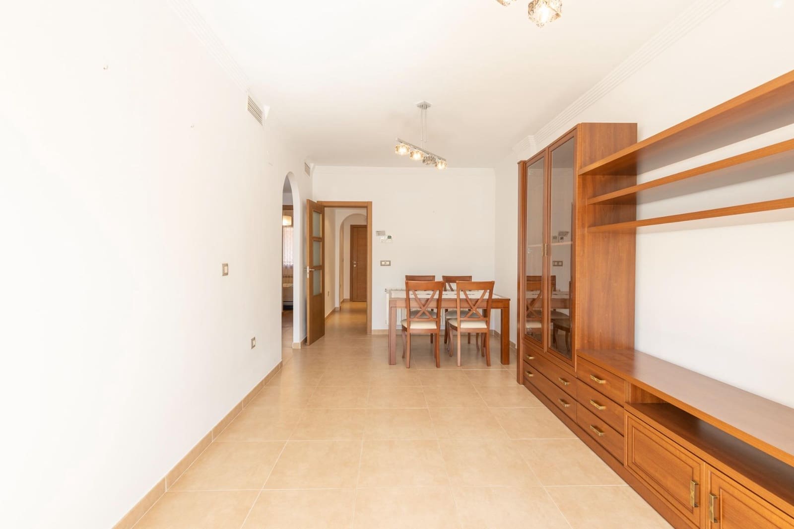 2 slaapkamer Flat te koop in La Zubia met garage - € 198.000 (Ref: 10081143)
