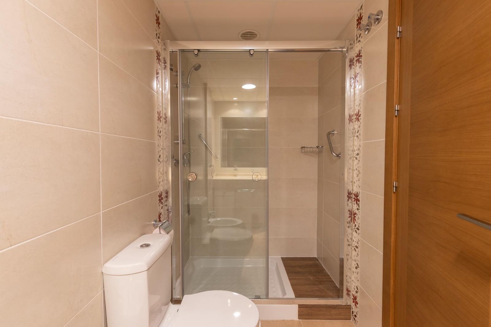 2 slaapkamer Flat te koop in La Zubia met garage - € 198.000 (Ref: 10081143)