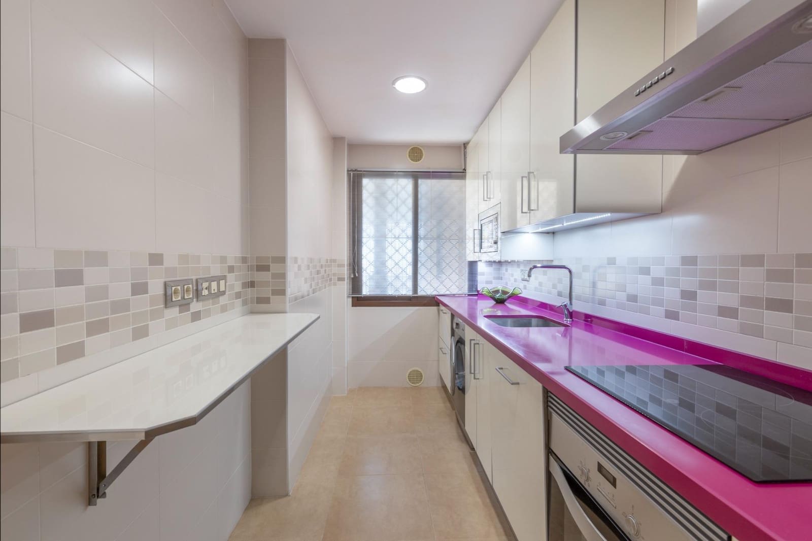 2 slaapkamer Flat te koop in La Zubia met garage - € 198.000 (Ref: 10081143)