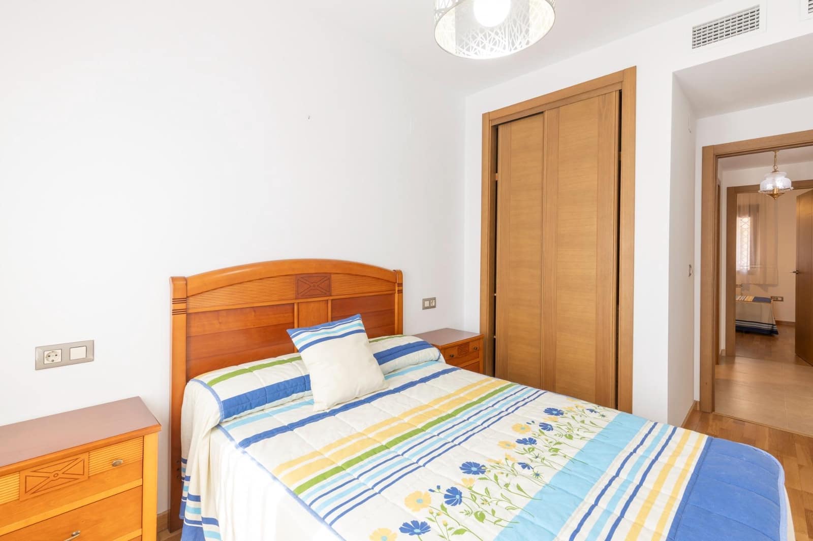2 slaapkamer Flat te koop in La Zubia met garage - € 198.000 (Ref: 10081143)