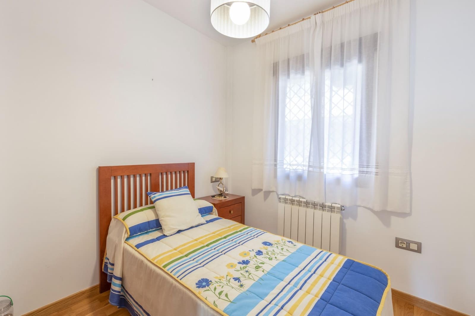 2 slaapkamer Flat te koop in La Zubia met garage - € 198.000 (Ref: 10081143)