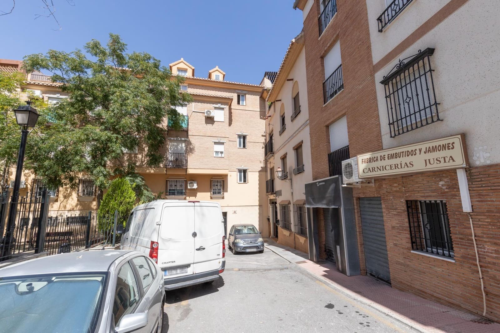 2 slaapkamer Flat te koop in La Zubia met garage - € 198.000 (Ref: 10081143)
