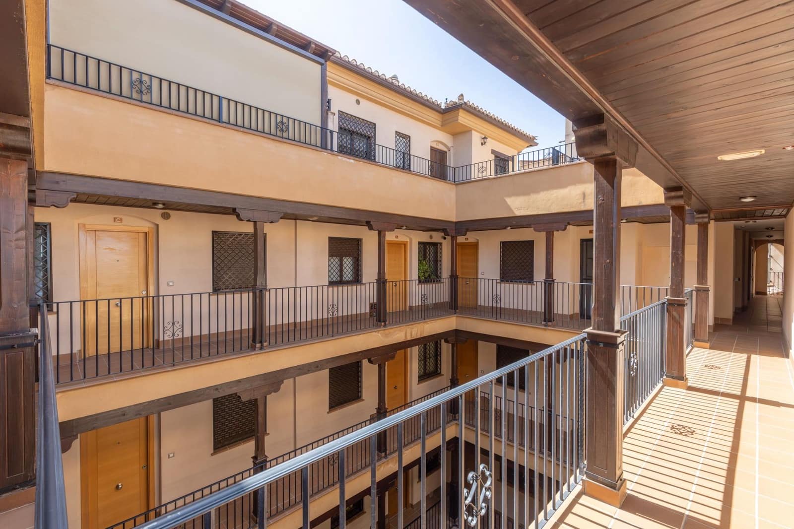 2 slaapkamer Flat te koop in La Zubia met garage - € 198.000 (Ref: 10081143)
