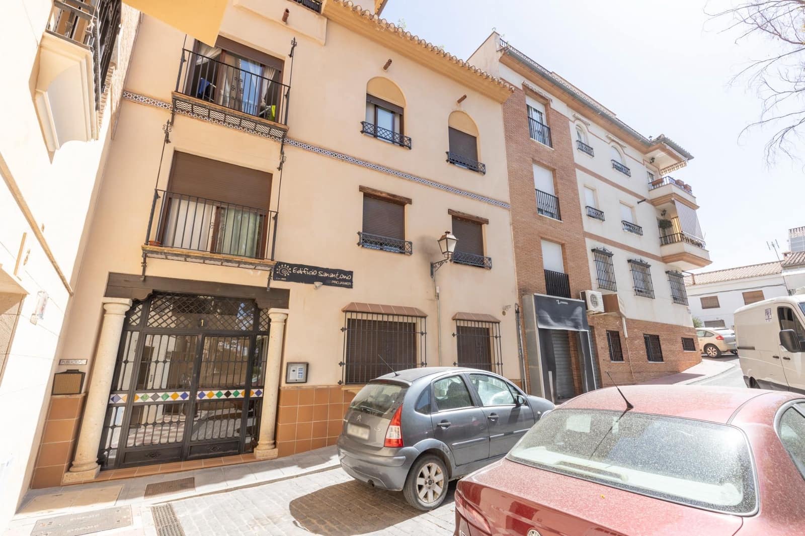 2 slaapkamer Flat te koop in La Zubia met garage - € 198.000 (Ref: 10081143)
