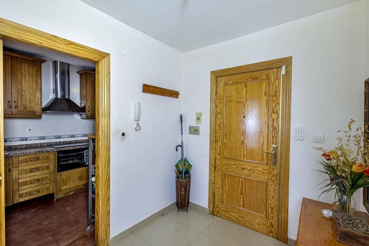 2 soveværelse Lejlighed til salg i Granada by - € 270.000 (Ref: 10081144)