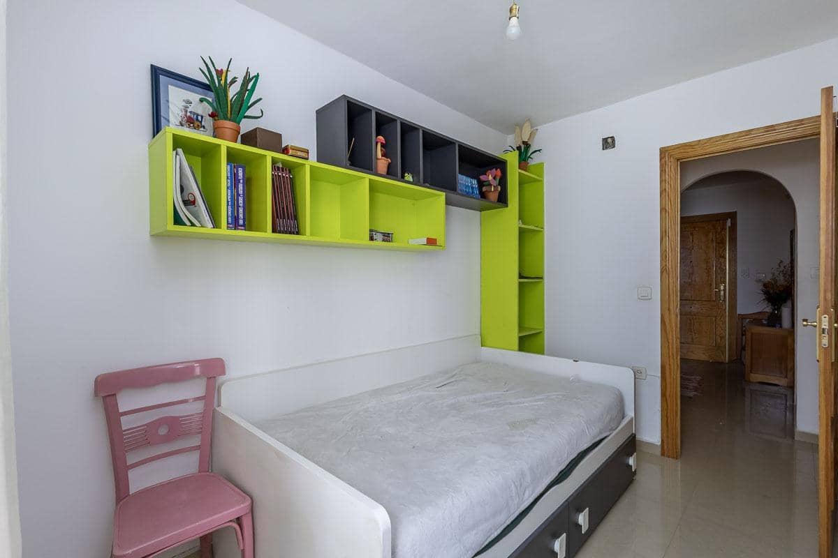 2 soveværelse Lejlighed til salg i Granada by - € 270.000 (Ref: 10081144)