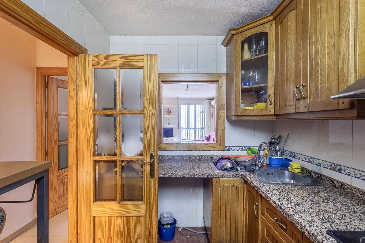 2 soveværelse Lejlighed til salg i Granada by - € 270.000 (Ref: 10081144)