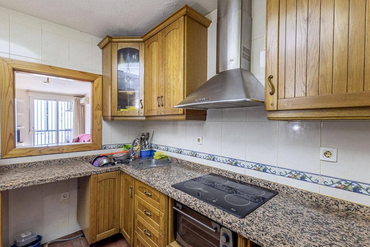 2 soveværelse Lejlighed til salg i Granada by - € 270.000 (Ref: 10081144)