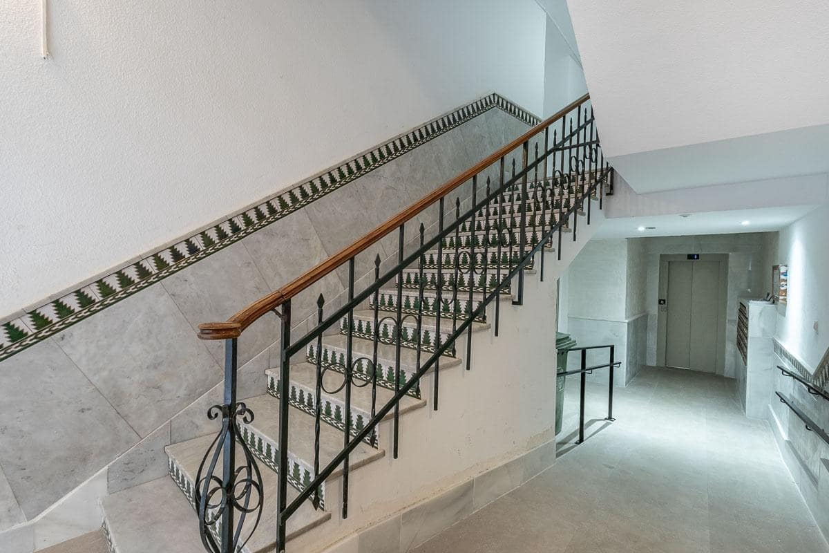 2 soveværelse Lejlighed til salg i Granada by - € 270.000 (Ref: 10081144)