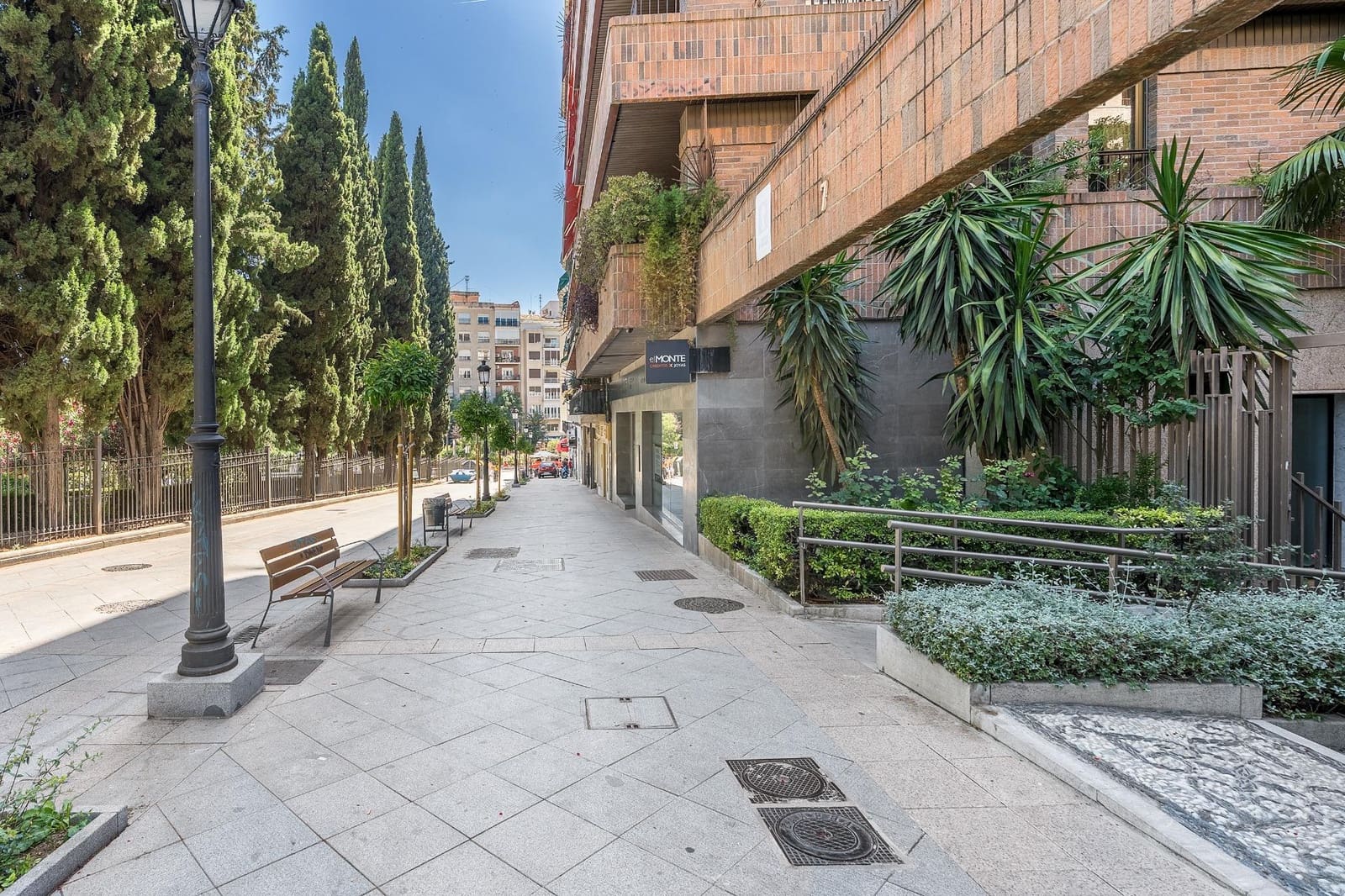1 sovrum Lägenhet till salu i Granada stad med pool garage - 258 000 € (Ref: 10081145)
