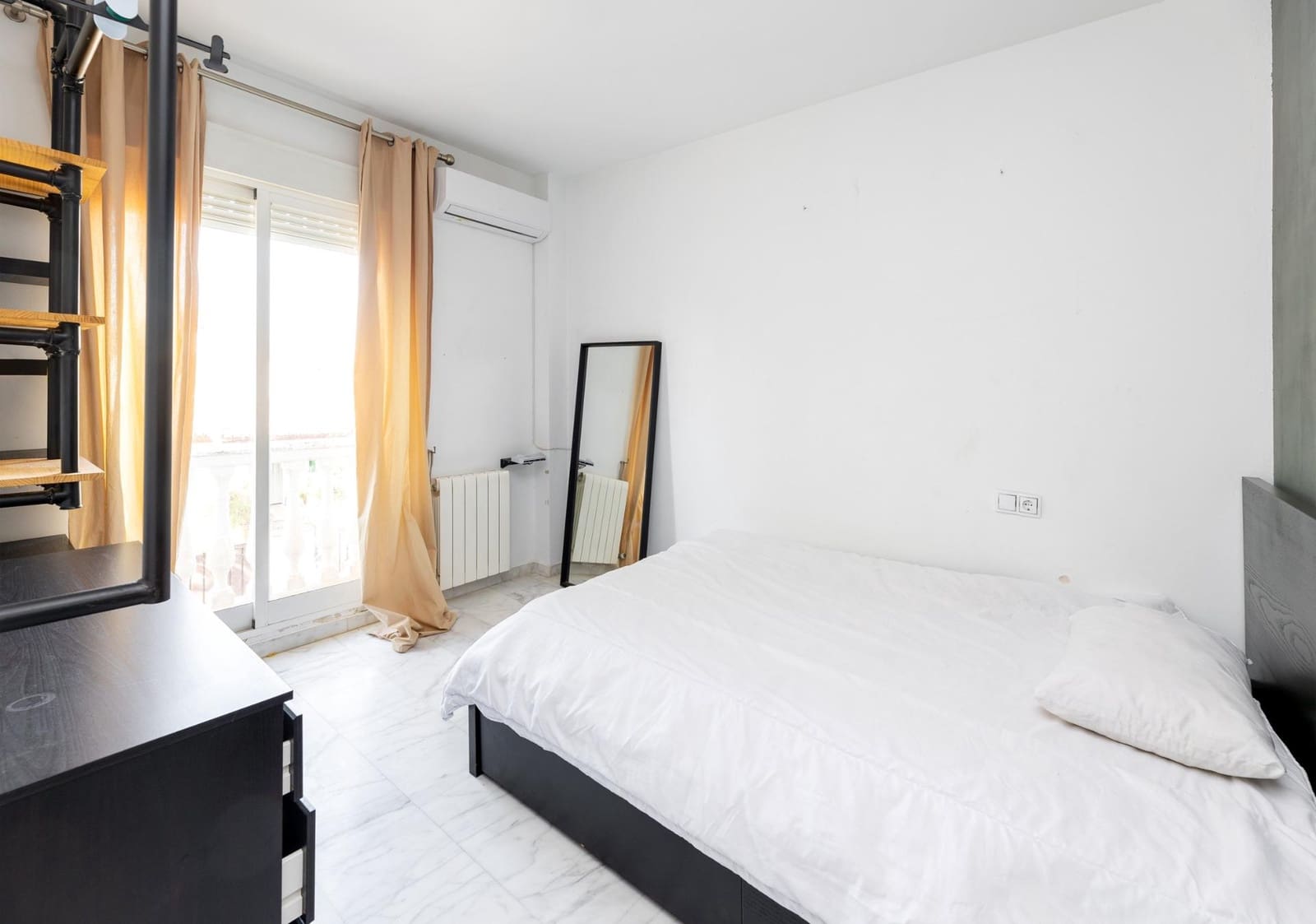 4 chambre Villa/Maison Semi-Mitoyenne à vendre à Cullar Vega avec piscine garage - 359 000 € (Ref: 10086439)