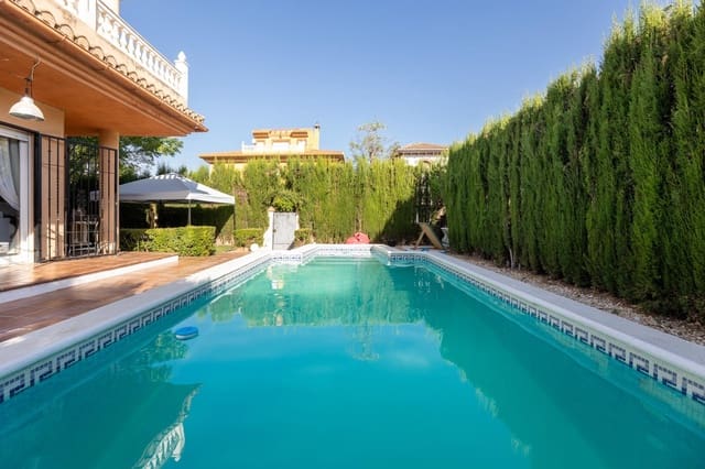 4 chambre Villa/Maison Semi-Mitoyenne à vendre à Cúllar Vega avec piscine garage - 359 000 € (Ref: 10086439)