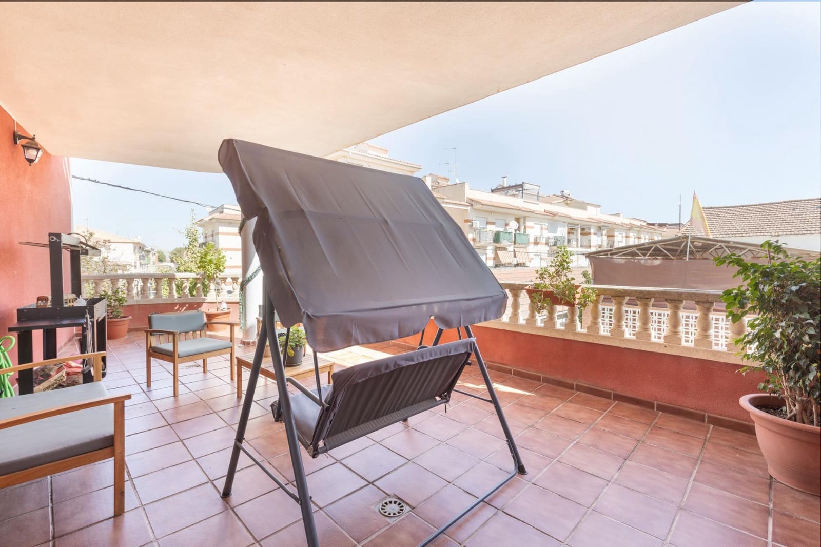 2 slaapkamer Flat te koop in Las Gabias met garage - € 180.000 (Ref: 10086440)