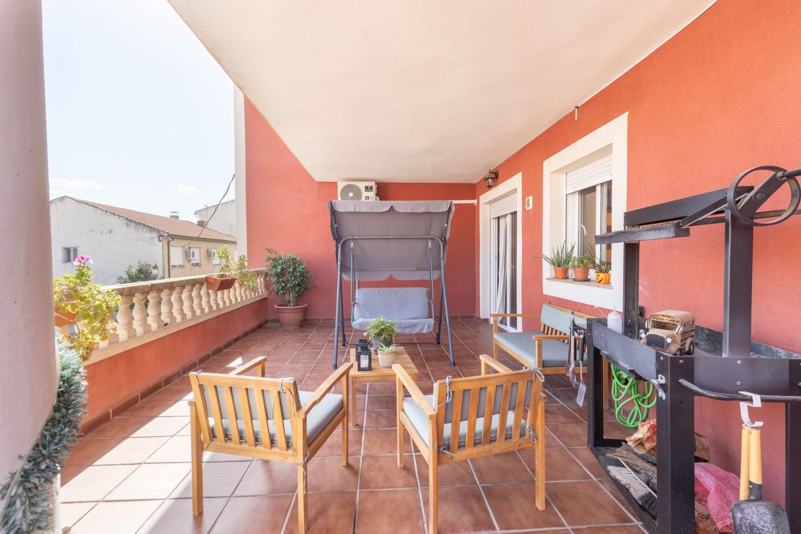 2 slaapkamer Flat te koop in Las Gabias met garage - € 180.000 (Ref: 10086440)