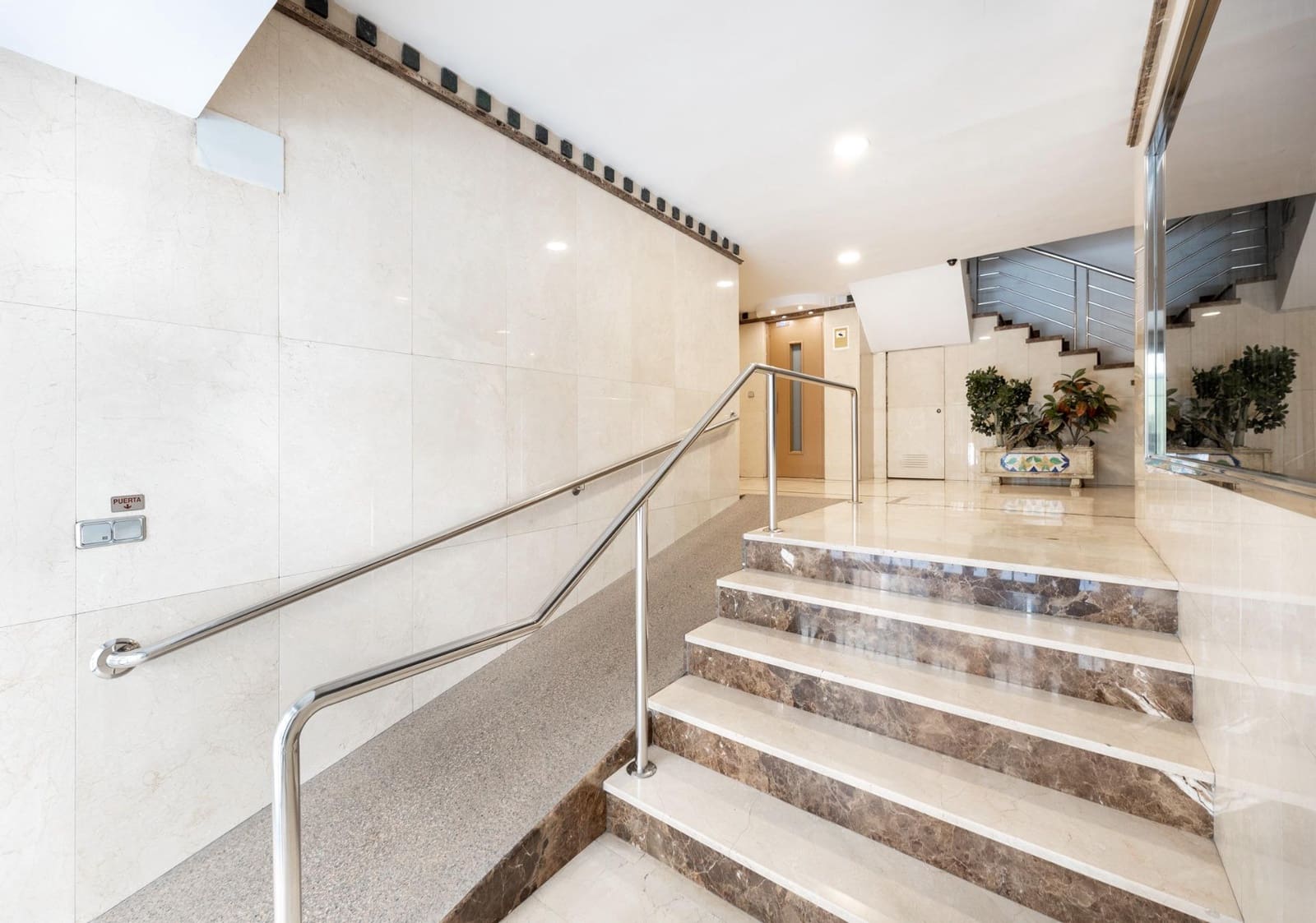 4 chambre Appartement à vendre à Grenade ville avec garage - 420 000 € (Ref: 10086441)