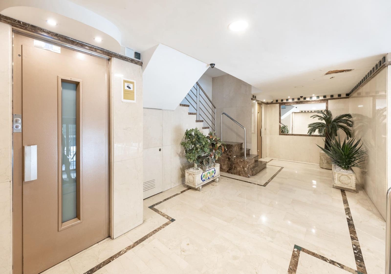 4 chambre Appartement à vendre à Grenade ville avec garage - 420 000 € (Ref: 10086441)