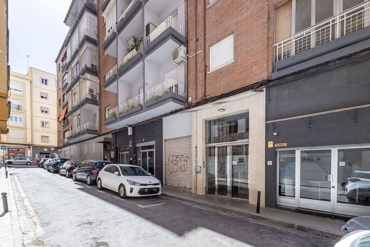 4 slaapkamer Flat te koop in Granada stad - € 345.000 (Ref: 10086442)