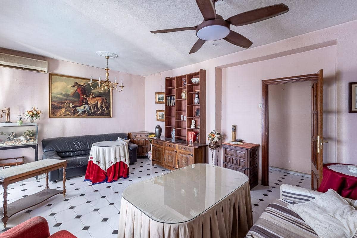 4 slaapkamer Flat te koop in Granada stad - € 345.000 (Ref: 10086442)
