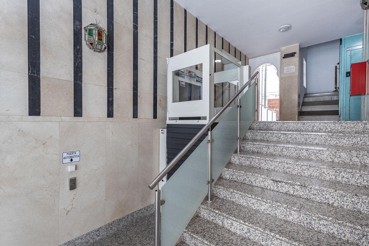 4 slaapkamer Flat te koop in Granada stad - € 345.000 (Ref: 10086442)