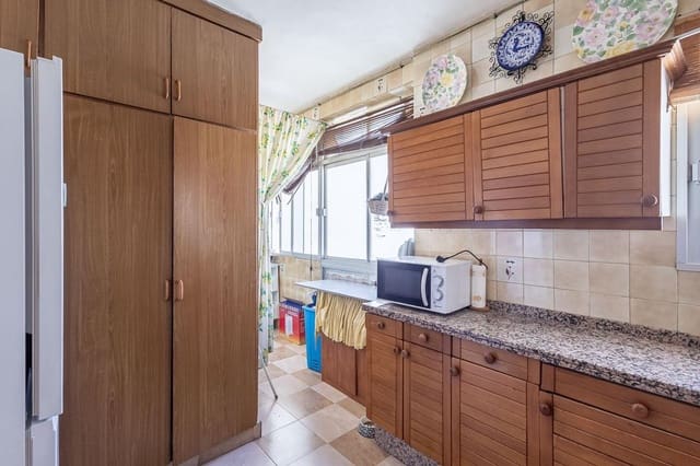 4 slaapkamer Flat te koop in Granada stad - € 345.000 (Ref: 10086442)