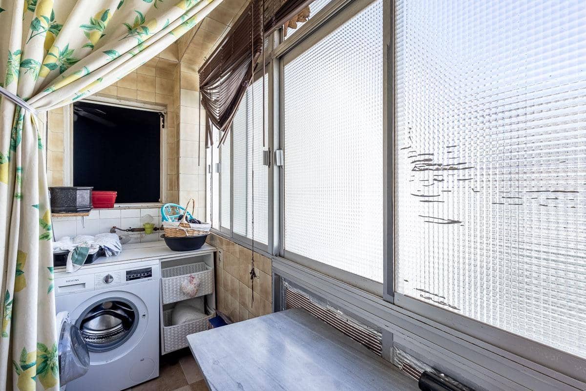 4 slaapkamer Flat te koop in Granada stad - € 345.000 (Ref: 10086442)