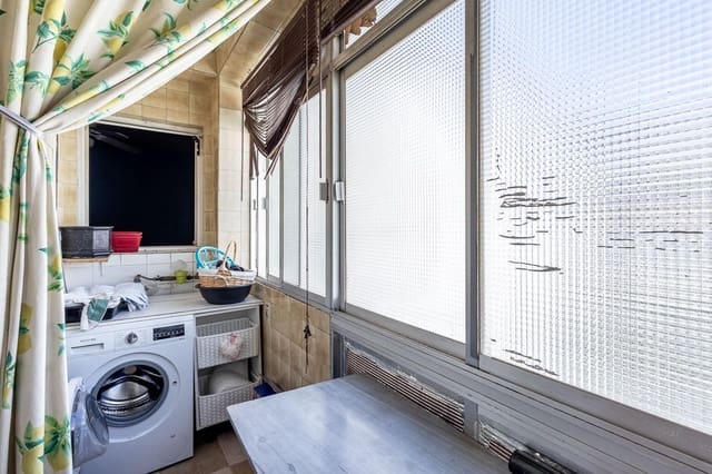 4 slaapkamer Flat te koop in Granada stad - € 345.000 (Ref: 10086442)
