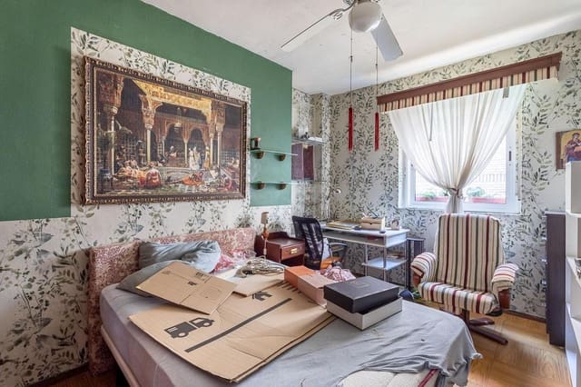 4 slaapkamer Flat te koop in Granada stad - € 345.000 (Ref: 10086442)