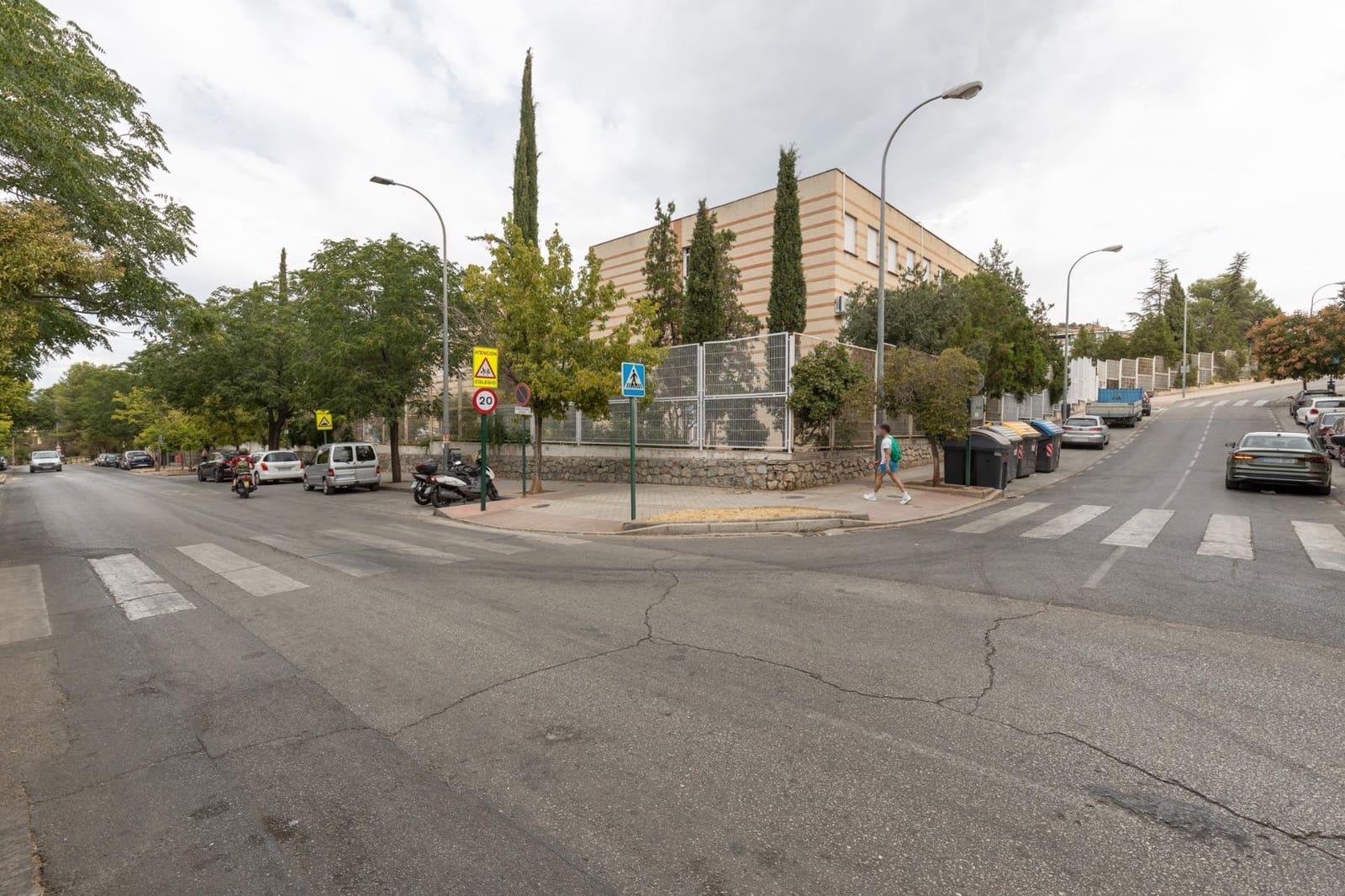 Chalet de 3 habitaciones en Granada ciudad en venta con garaje - 425.000 € (Ref: 10086443)